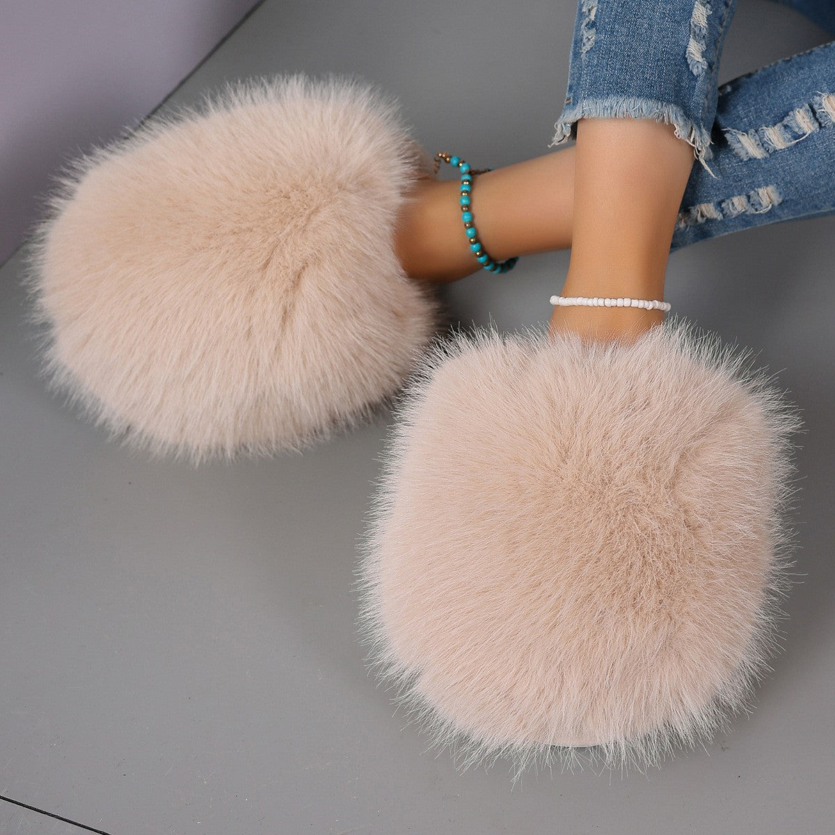 Fluffy Plush Closed-Toe Slippers โ Stay Warm, Soft & Stylish This Fall!