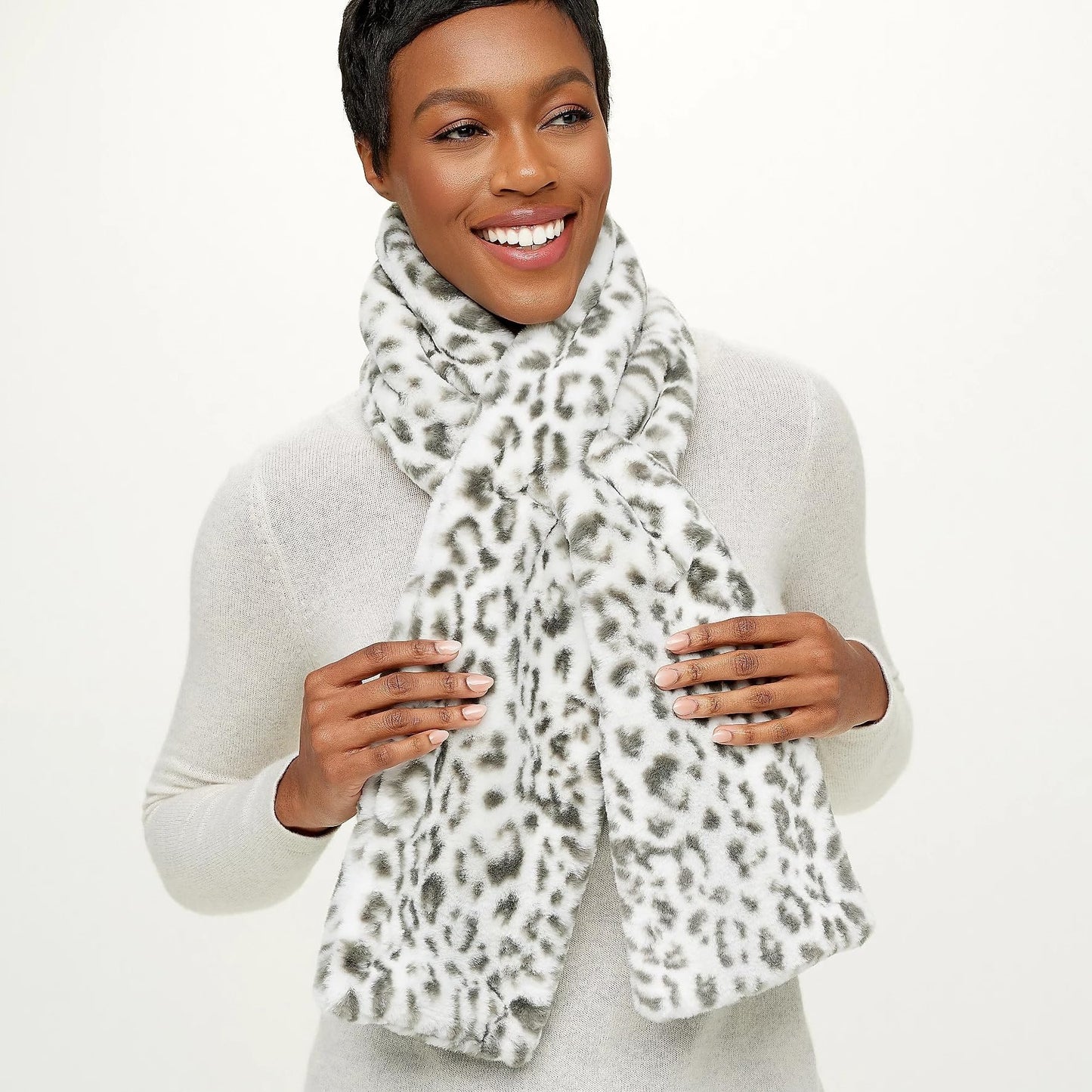 Black Friday Big Promotion Save 49%🔥Faux Fur Scarf With Hidden Zipper Pocket