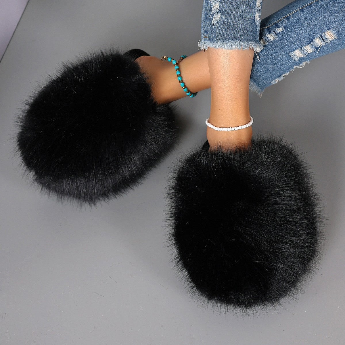 Fluffy Plush Closed-Toe Slippers – Stay Warm, Soft & Stylish This Fall!