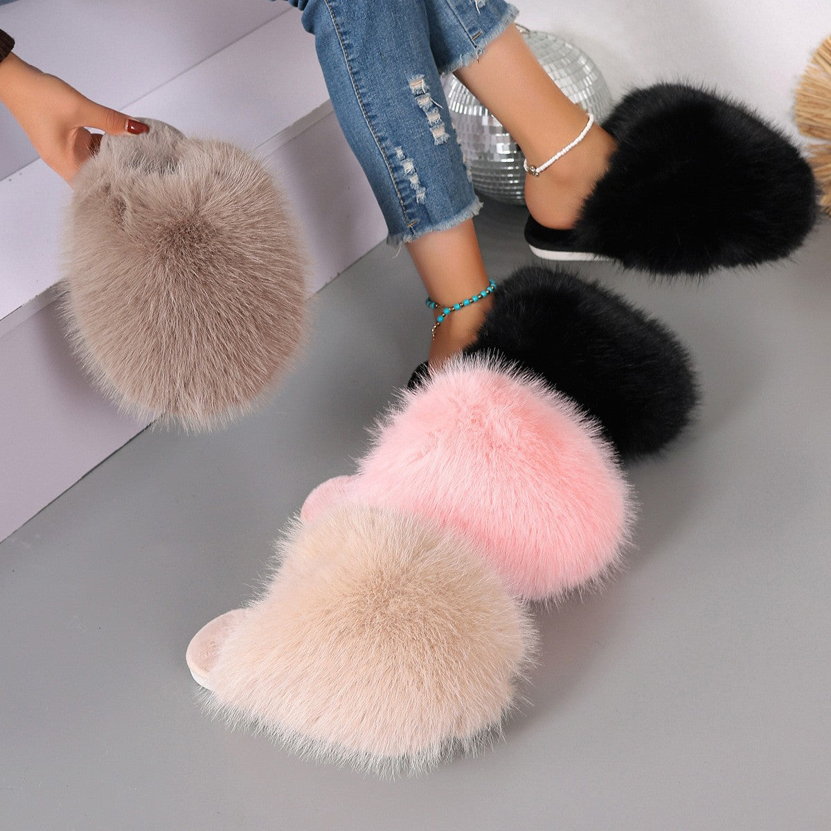 Fluffy Plush Closed-Toe Slippers – Stay Warm, Soft & Stylish This Fall!