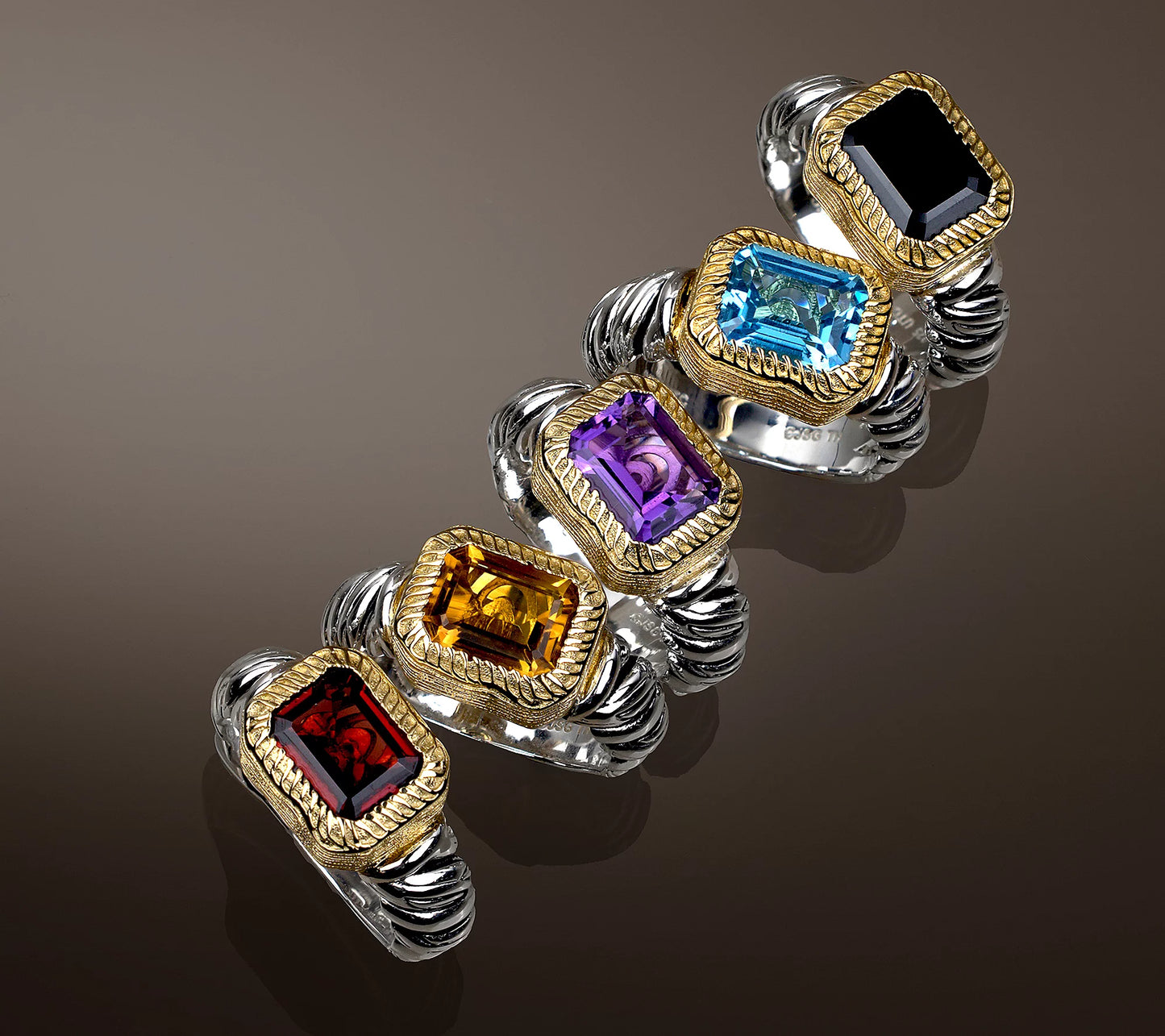 💎Two-Tone Gemstone Ring – Bold, Beautiful, and Brilliant